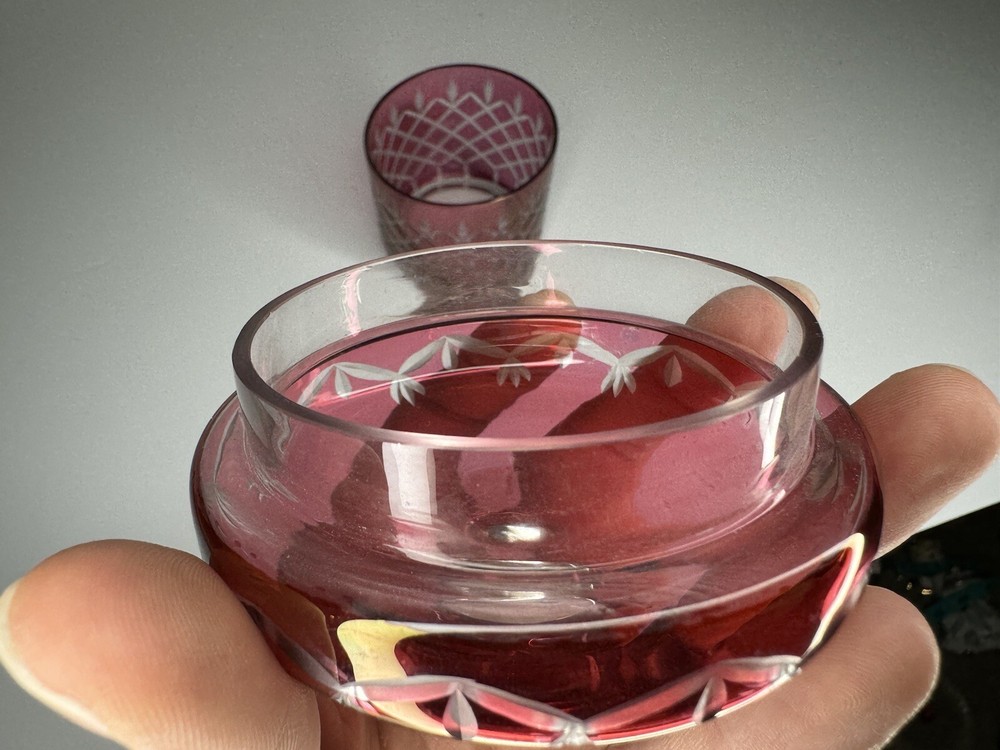 Small Cranberry Glass etched lidded jar / Chipped