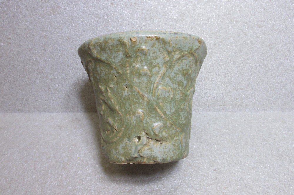 ROUGH SURFACE STONEWARE PLANTER