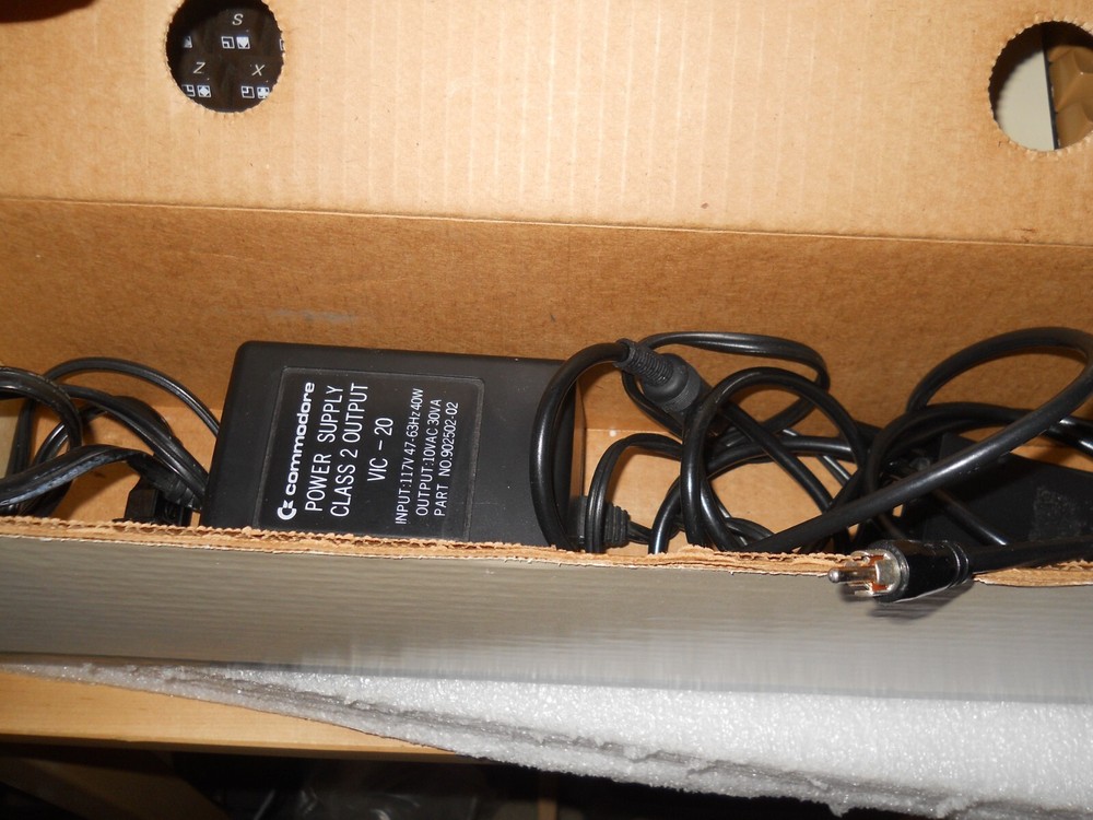 Commodore Vic-20 Computer - with 8K Ram Expansion Port & Documentation.
