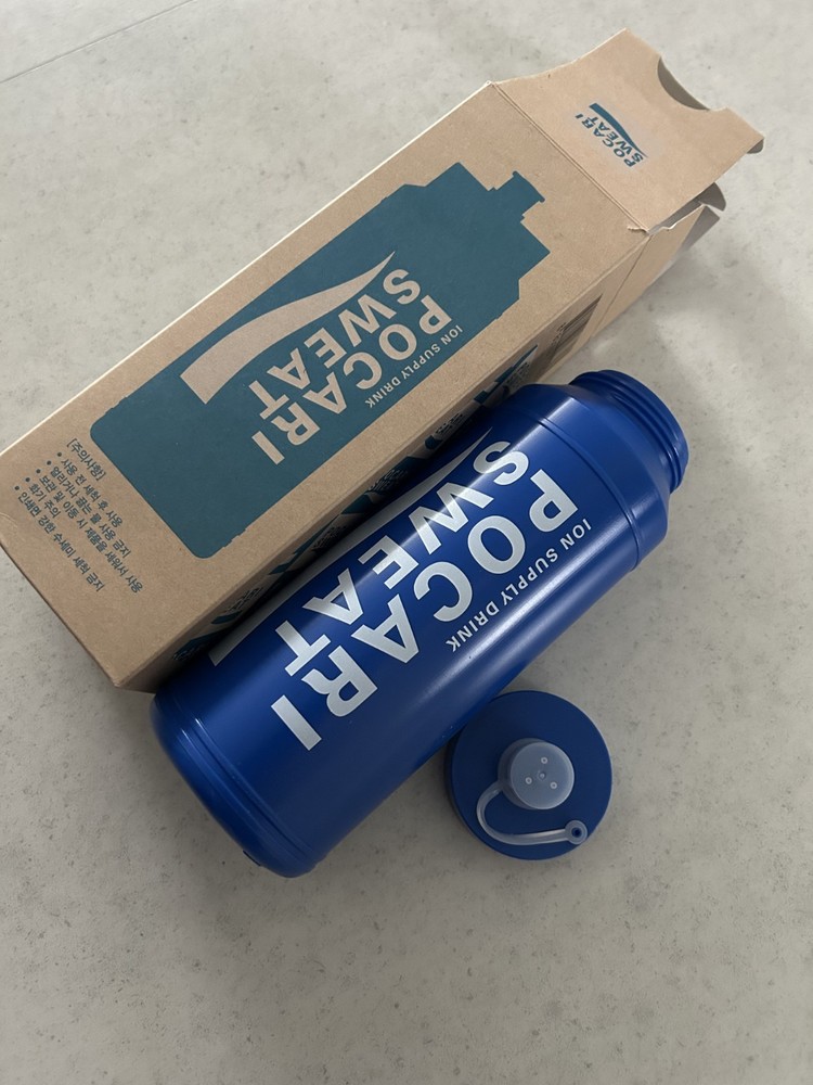 Pocari Sweat 700ml / 23.7oz