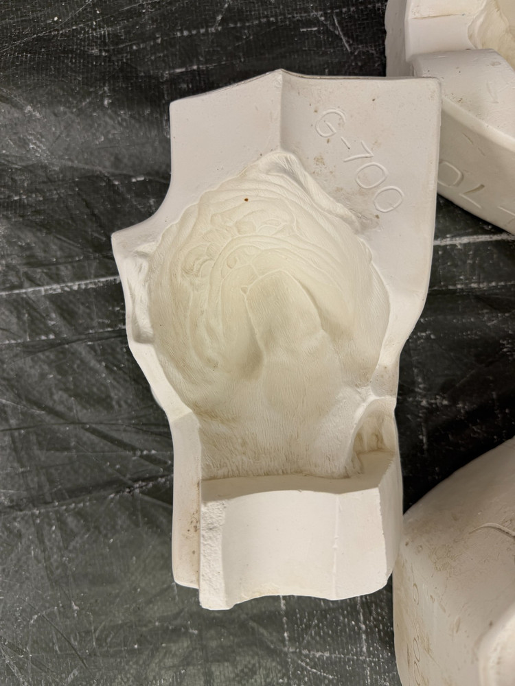 VINTAGE GEORGIES CERAMIC MOLD #700 BULLDOG