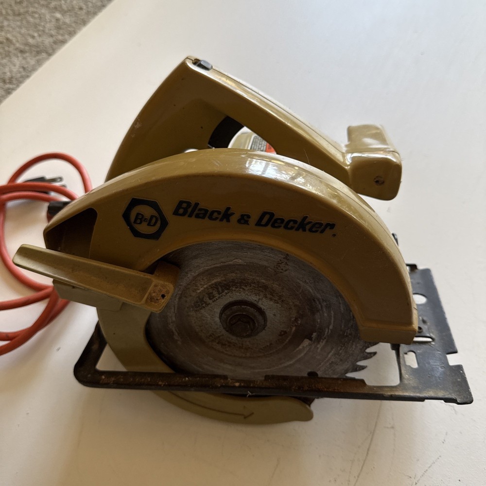 vintage Black & Decker Model 7308 circular saw