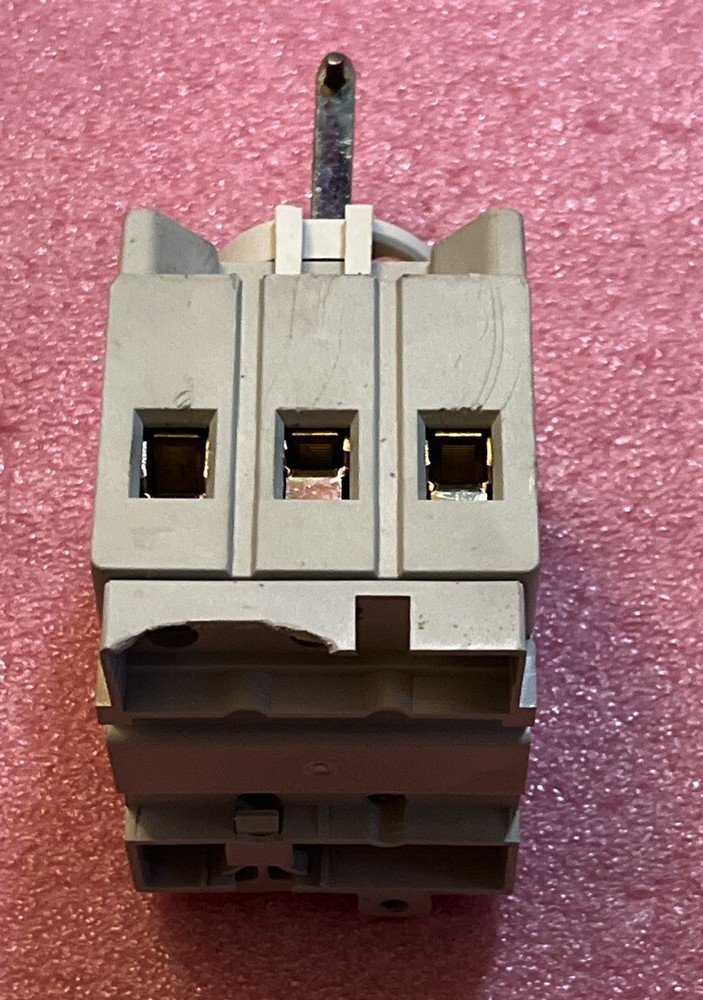 AB 194E-A40-1753 Ser. B Disconnect Switch