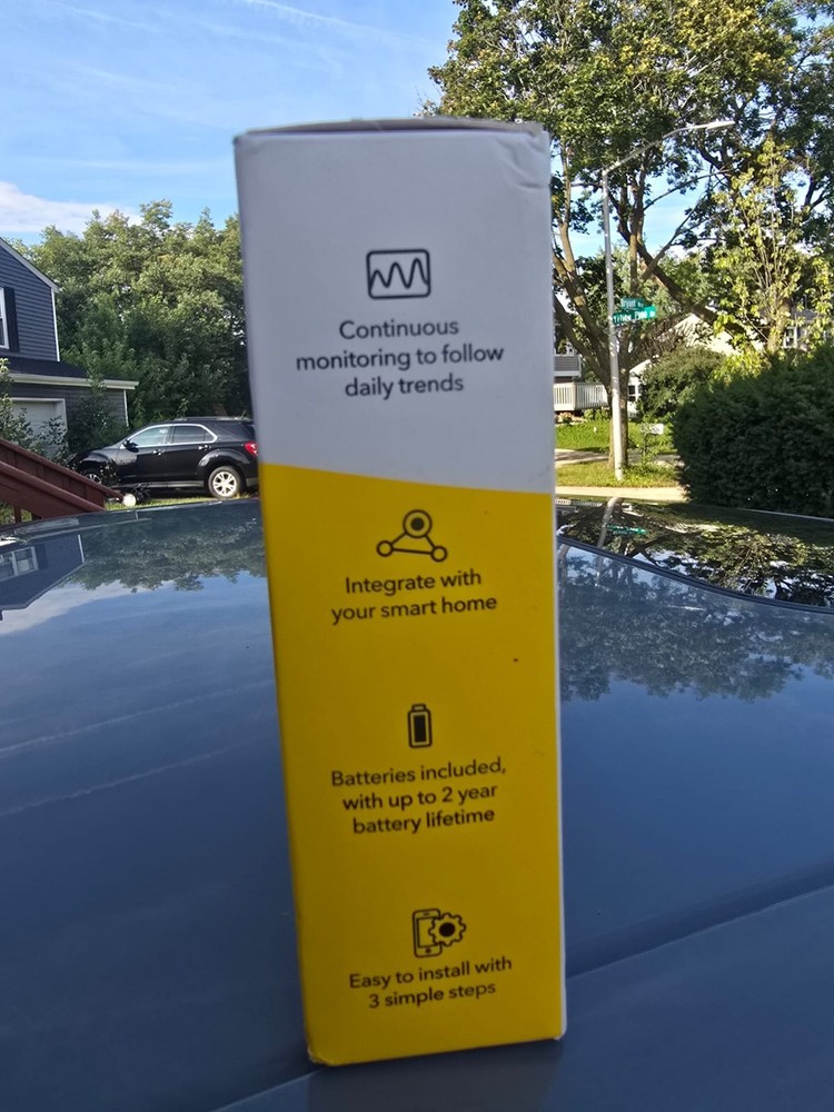 Airthings 2950 Smart Radon Detector - White