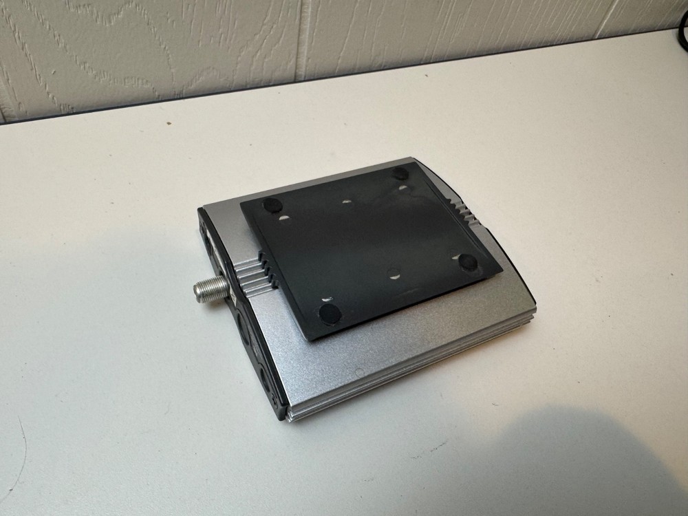 VBox communications USB-A-3560 USB Digital Receiver