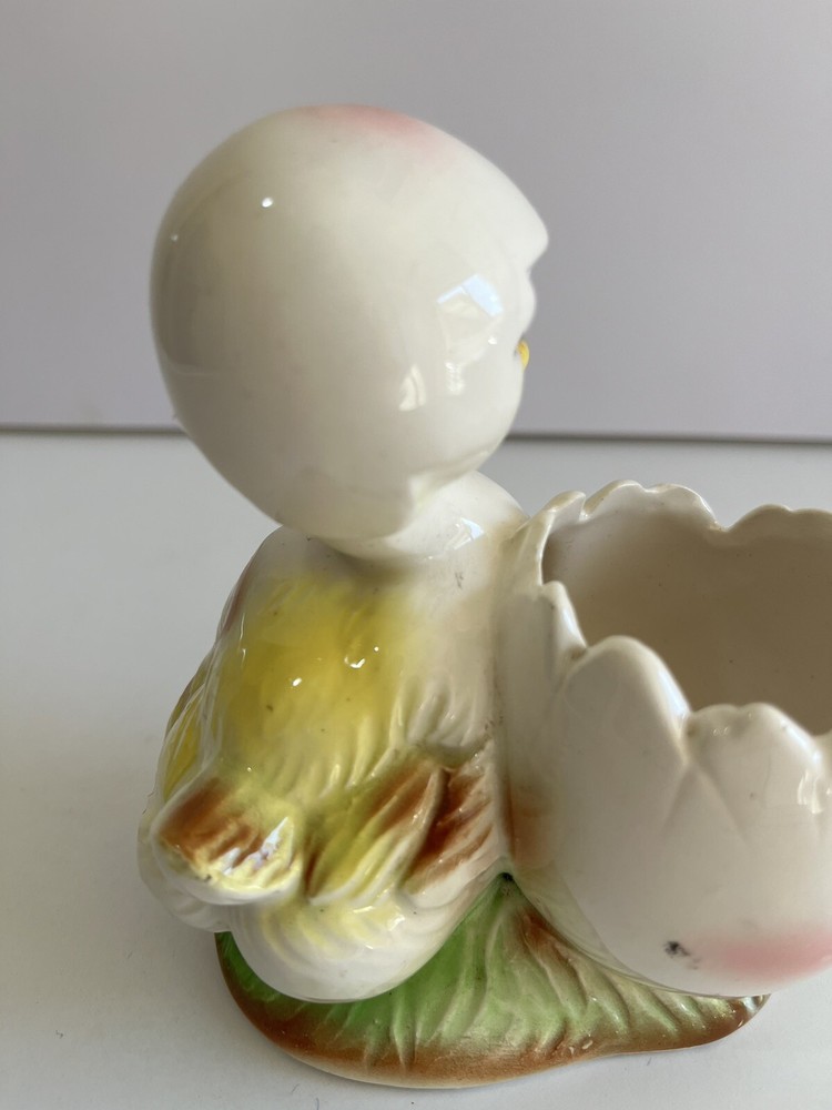 Vintage Ceramic Decorative Easter Egg Holder With Cute Duckling