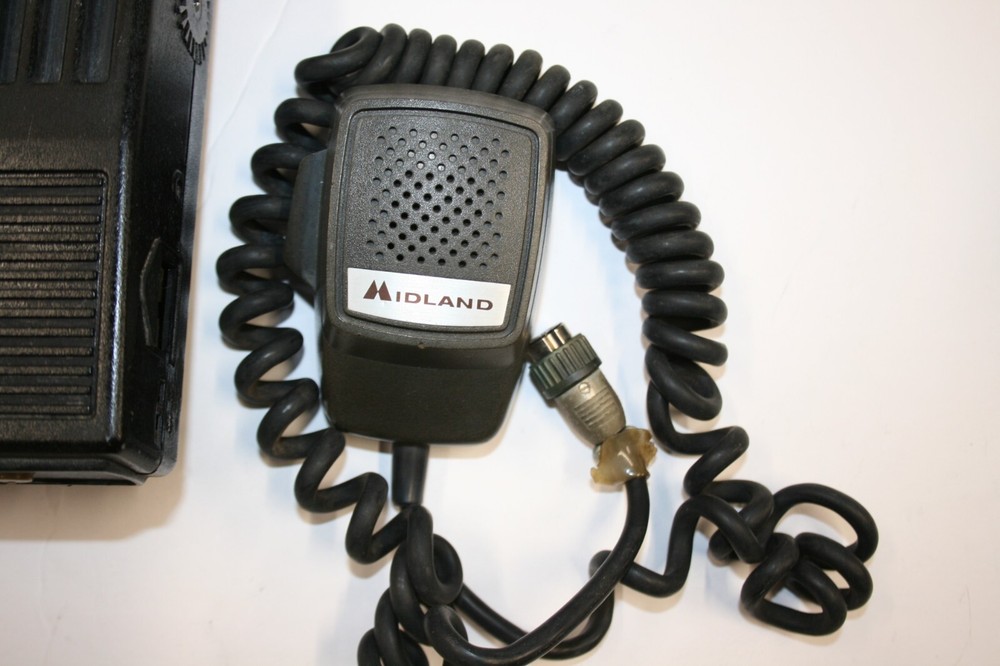 Midland 70-1336B Radio And Mic Powers on No Problems