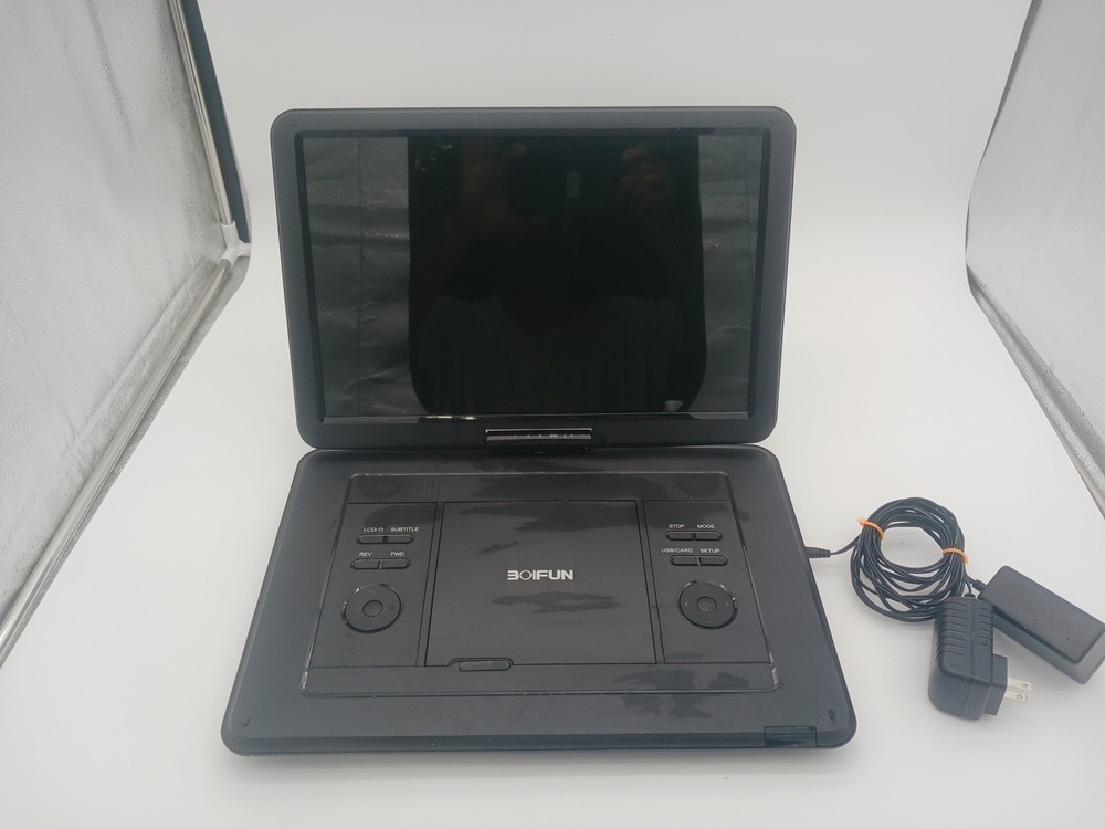 BOIFUN DP0168 Portable DVD Player