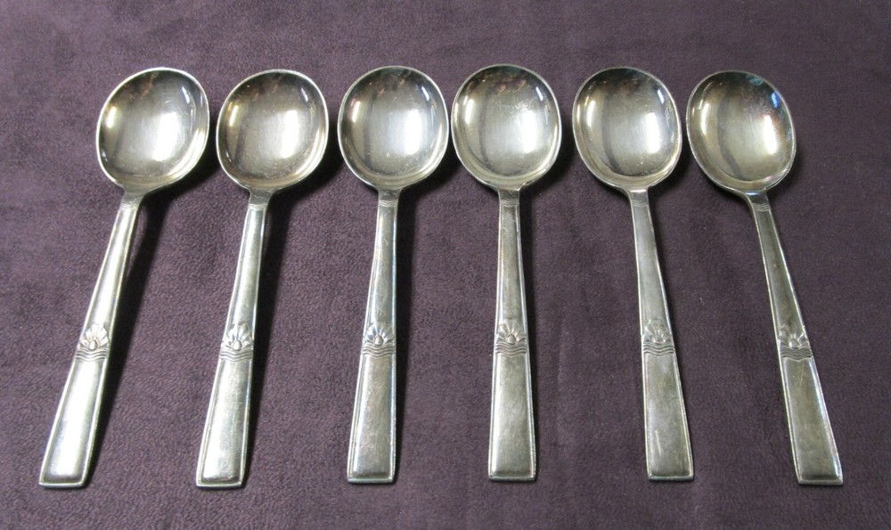 Unknown Pattern WALKER & HALL English Silverplate 6 Ice Cream Spoons No Monogram