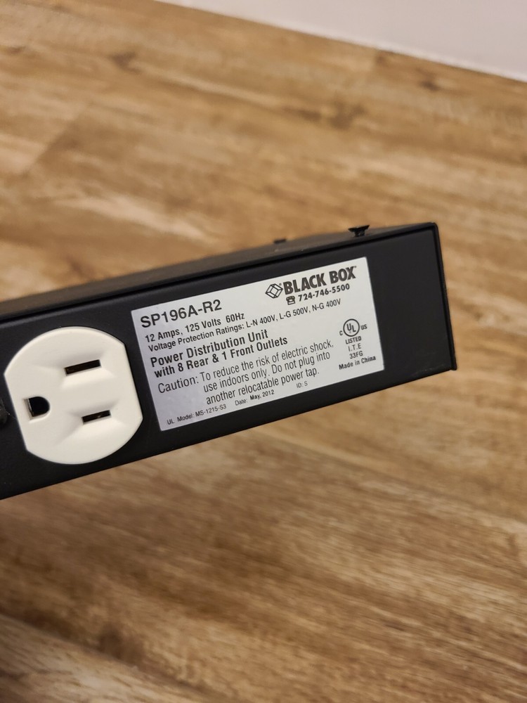 Black Box 12-Amp Rackmount Power - SP196A-R2