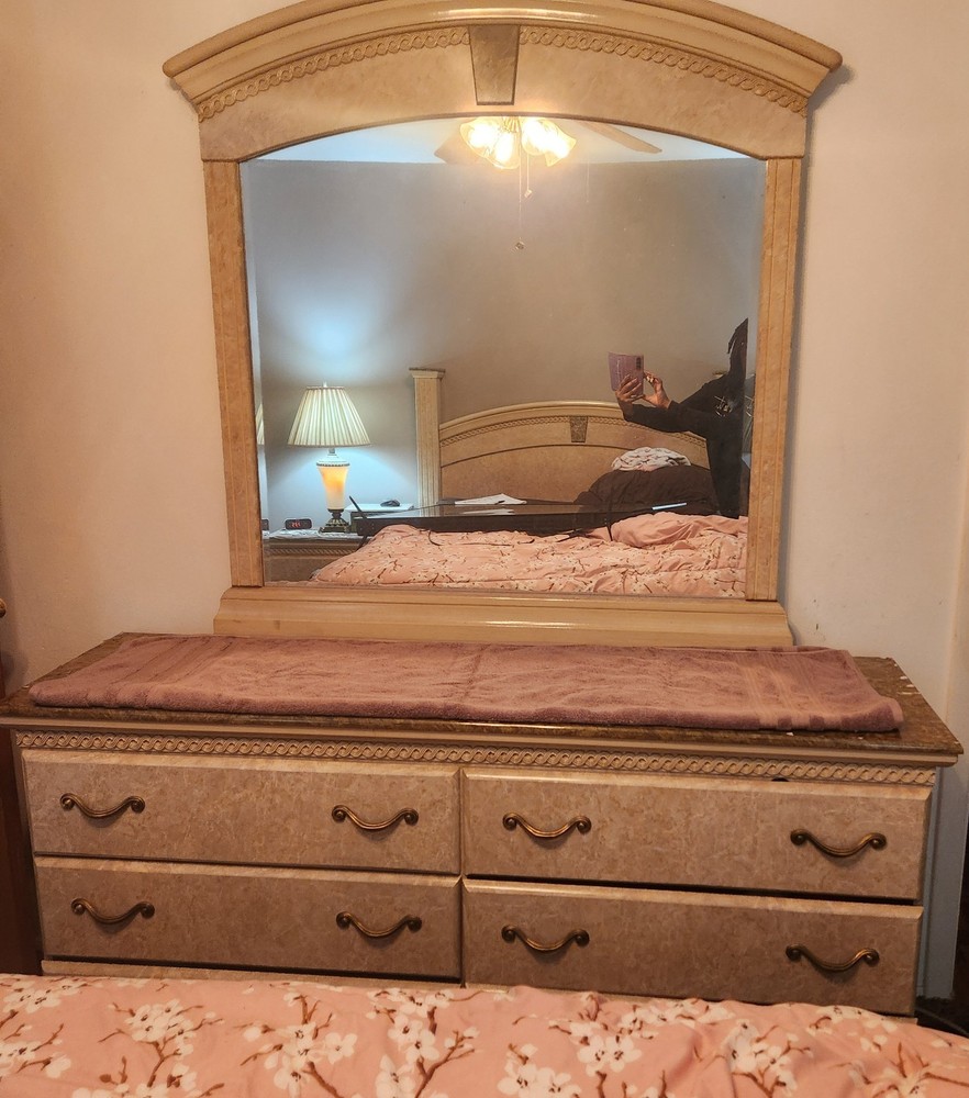 Queen Size Bedroom Set