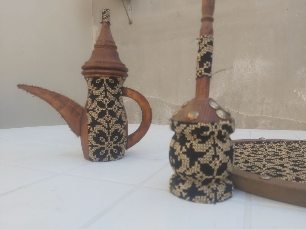 7pieces دلة قهوة حشبية مع فناجين