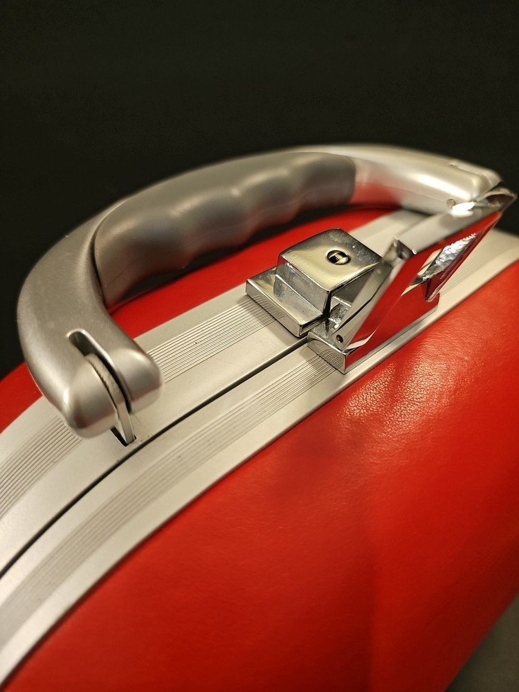 Classic Red Personal Carrying Mini Case Travel