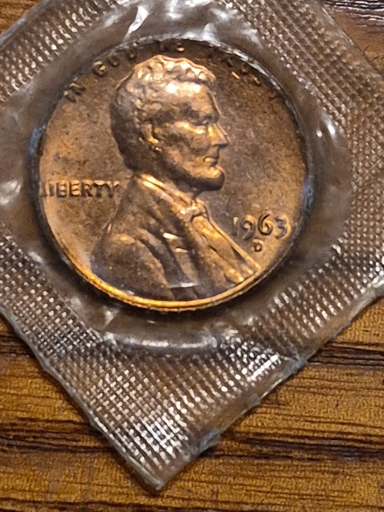 1963d UNC NIP LINCOLN CENT - 'L' Off The Edge