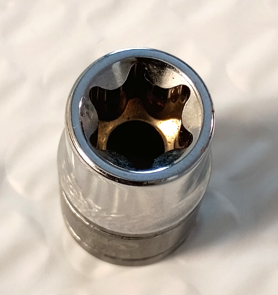MATCO TOOLS "SILVER EAGLE" SEBRE12, 3/8" DR. E12 INVERTED/RECESSED TORX SOCKET.