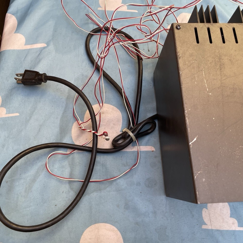 Astron LS-10A Linear Tabletop Power Supply, 28VDC, 10A Max