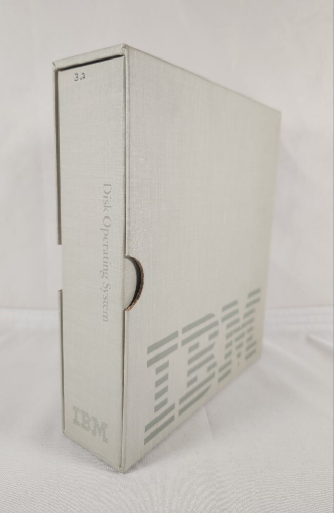 IBM Binder DOS Disk Operating System Reference 3.2 1986 1st Ed. (No Software)