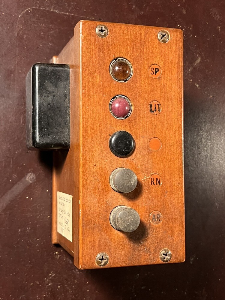 Vintage Alarm Or Test Or Indicator Indicator Box Unknown Usage 1940-69 Era *b