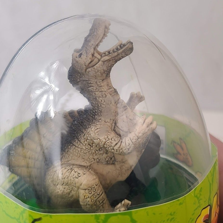 Dinosaur Pull Back Toy Car in Egg Container Dimetrodon Style Figure