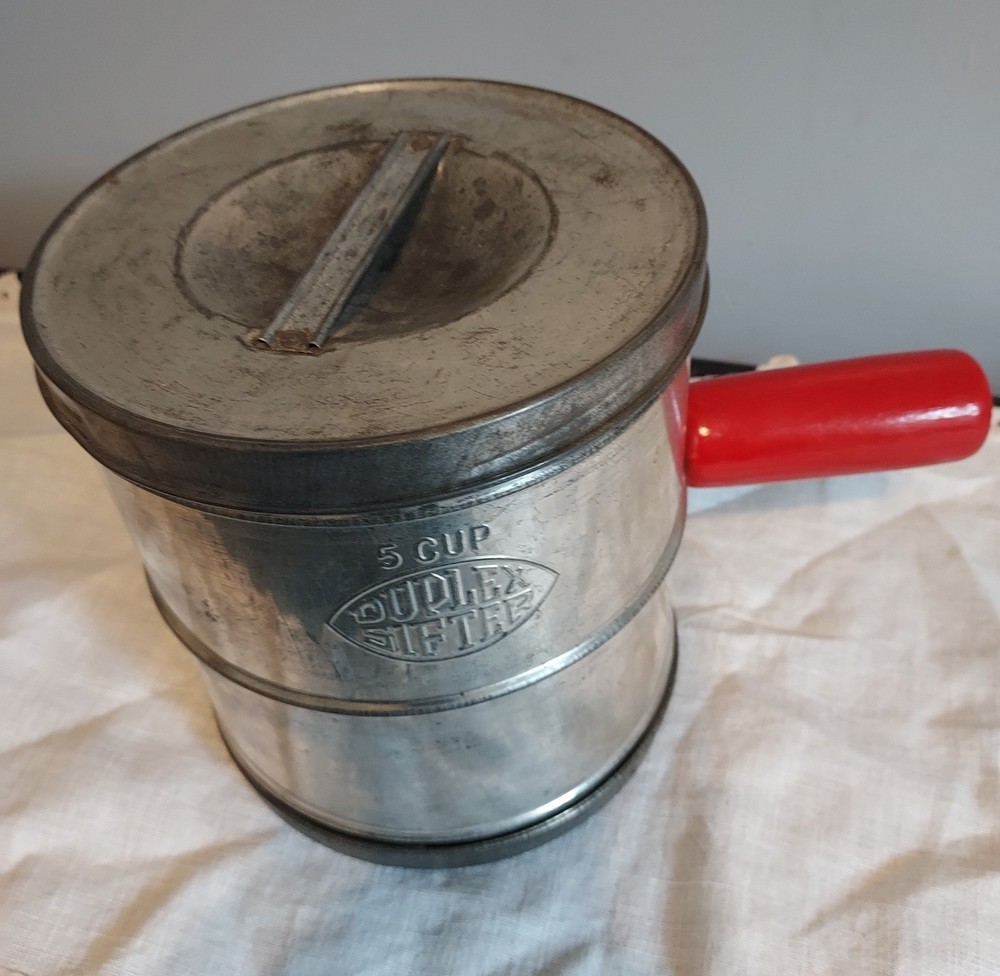 vintage Duplex 5 cup sifter red handle kitchy