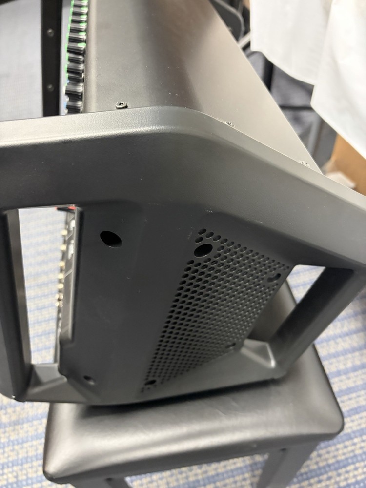 Yamaha EMX7 12-input Stereo Powered Mixer w/ DSP Effects