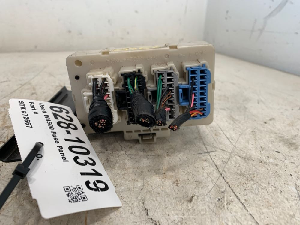 2009 GMC W4500 Fuse Panel (628-10319)