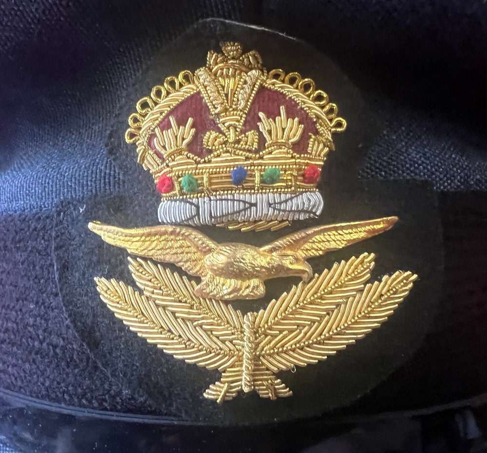 ROYAL AIR FORCE OFFICER’S VISOR CAP – SIZE 7 3/8