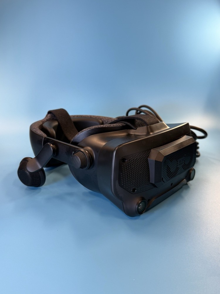Valve Index VR Mix Kit - HTC Base Stations, Steam Knuckles. PLEASE READ