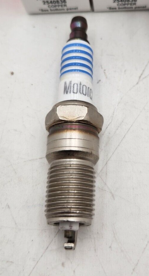 SELL PACK 4 MOTORCRAFT SP505A AGSF-22C SPARK PLUG
