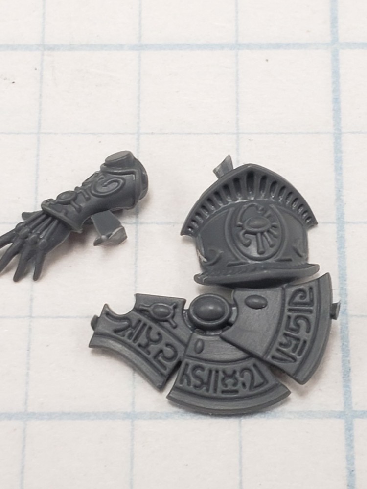 Warhammer 40k Aeldari Bits Eldar Prince Yriel Arm & Shield #14