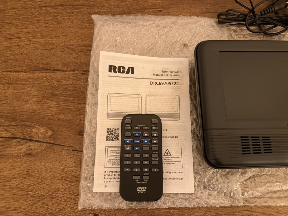 Duel Screen 7" Mobile DVD System RCA NEW No Mounting Straps A11