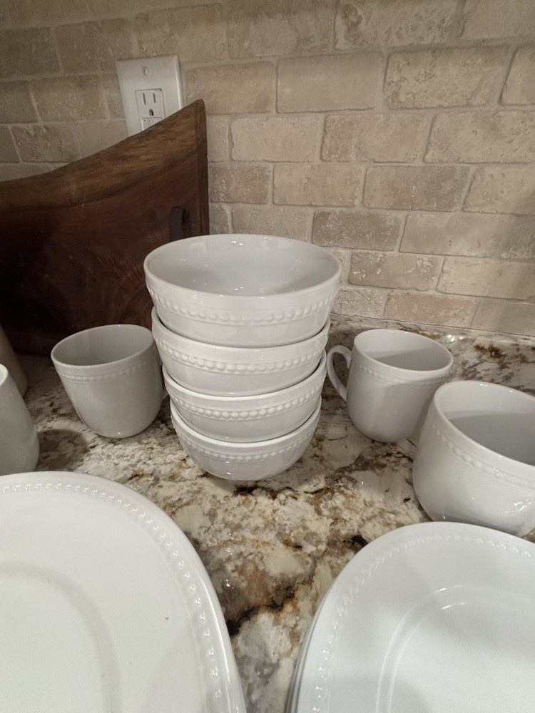 Fitz & Floyd Basic White Everyday Dinnerware Set 16 Pc