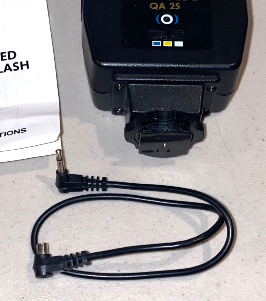 Quantaray QA 25 Computerized Automatic Flash Unit in Box