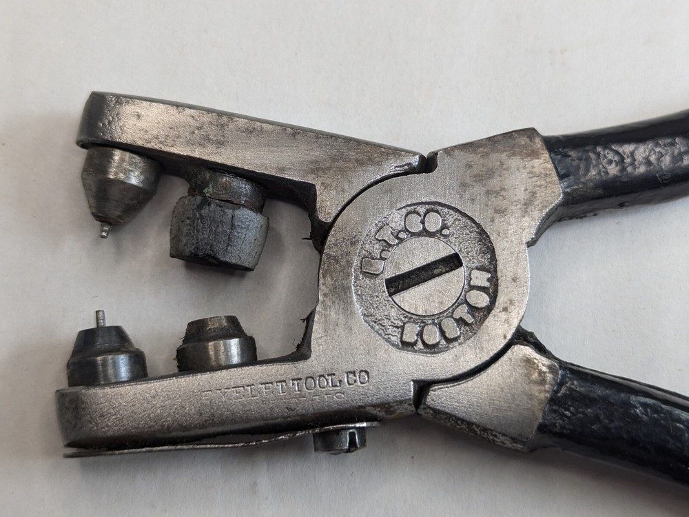 Double Punch Tool EYELET TOOL CO. ETCO