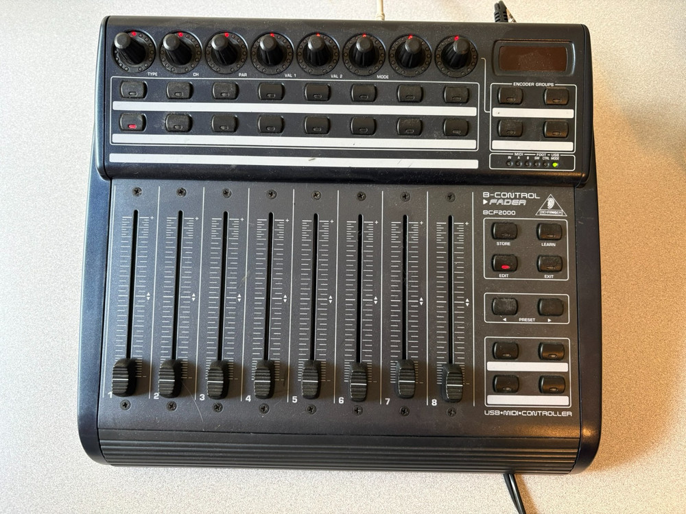 Behringer BCF2000 B-Control FADER USB/MIDI Controller mixer