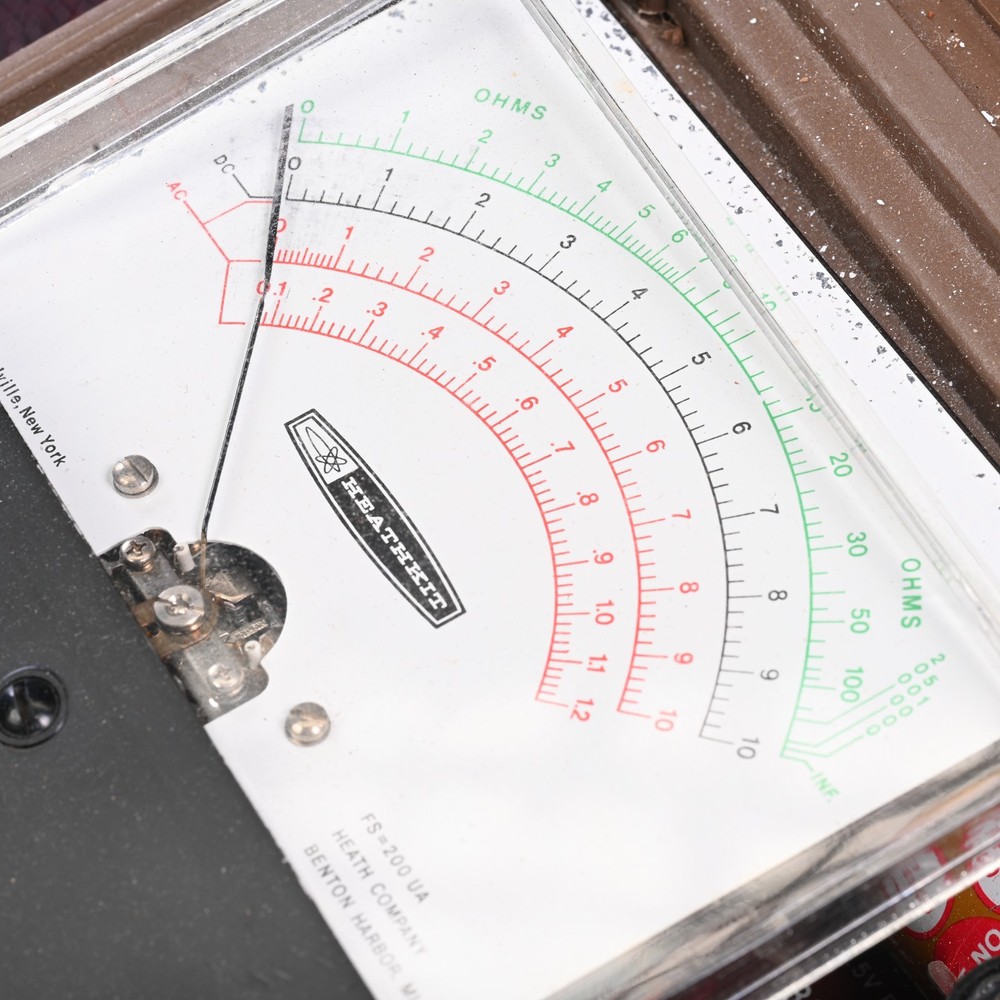 Vintage Heathkit Utility Solid State Voltmeter Model IM-17 in Original Case