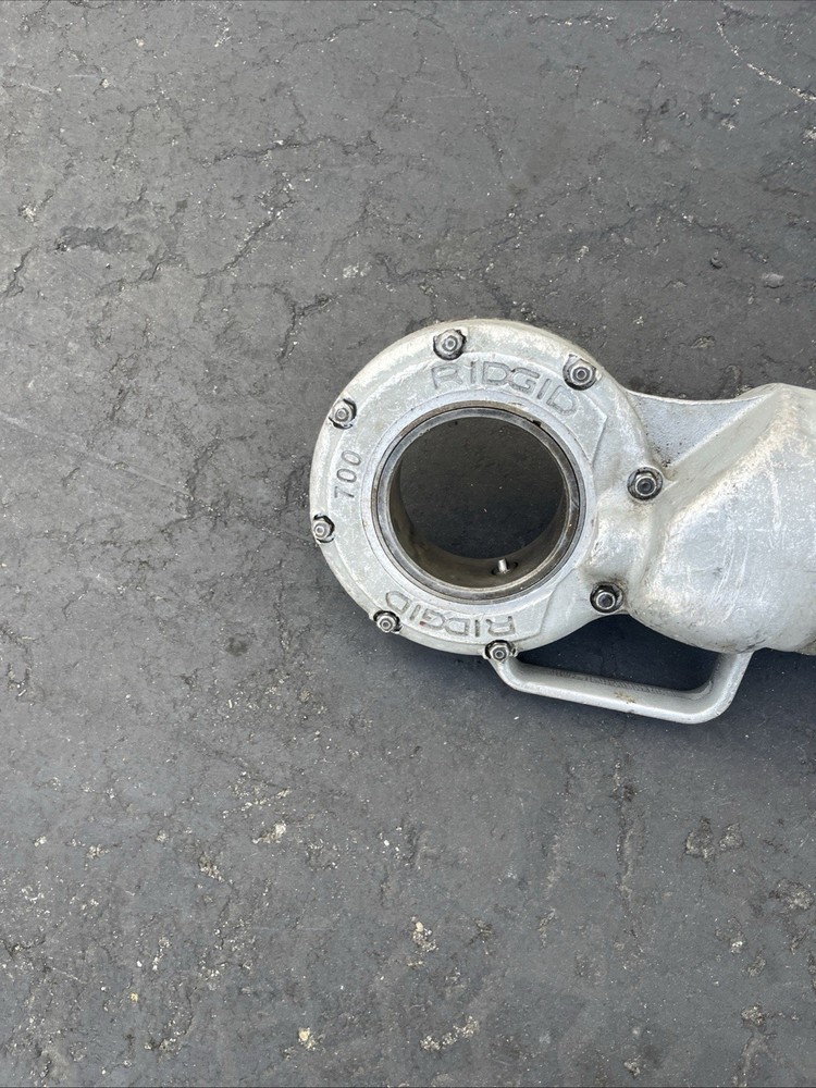 RIDGID Model 700 Hand-Held Power Drive pipe threader 3
