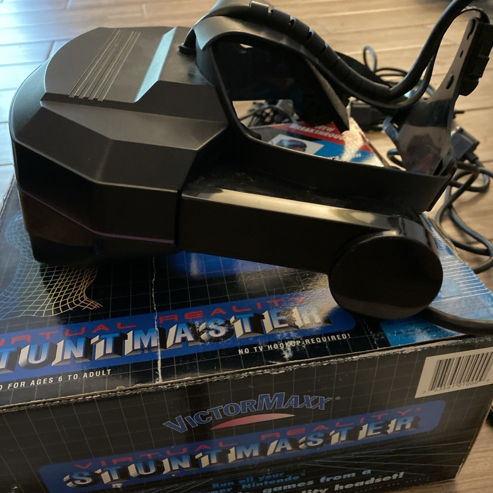***UNTESTED*** VictorMaxx StuntMaster Virtual Reality Headset & Original Box