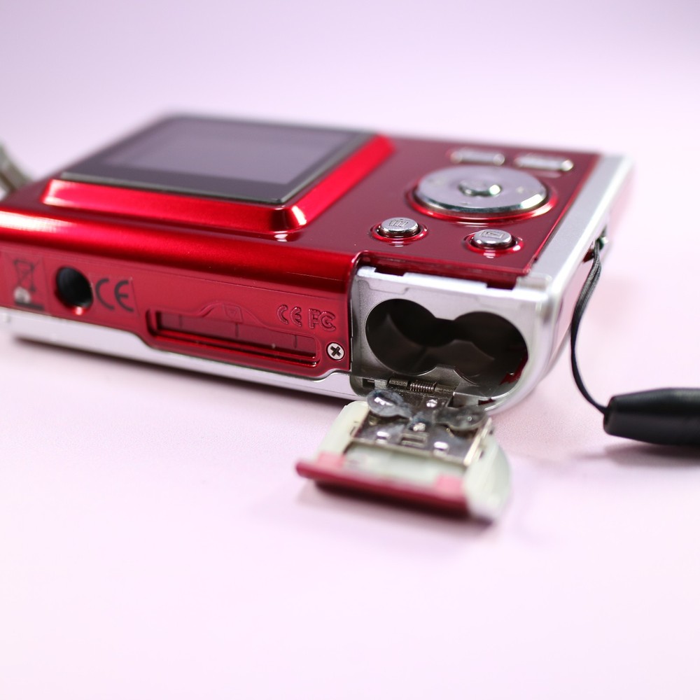 Technika SH-340T 3.1MP Compact Digital Camera Red Tested