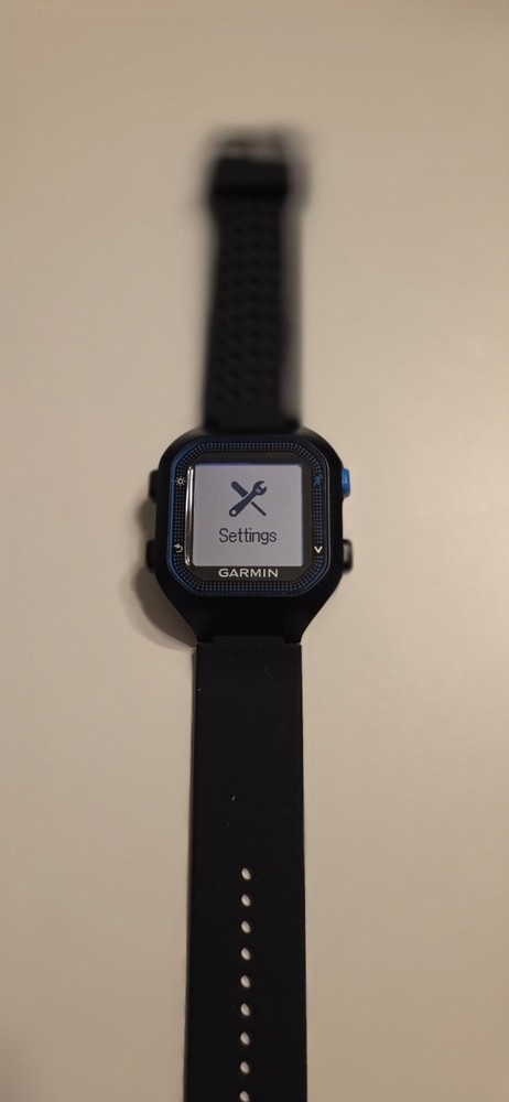 Forerunner 25, with charger