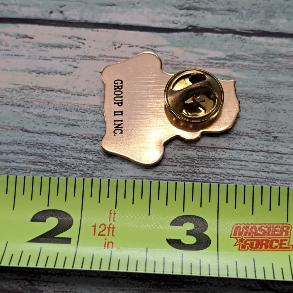 McDonald's Crew Employee Pin - Grimace Christmas Present