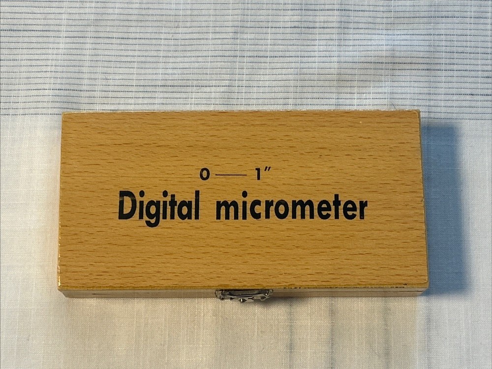 CEN-TECH MODEL 00895 ANALOG DIAL 0-1" MICROMETER W/ PAPERWORK & INSTRUCTIONS