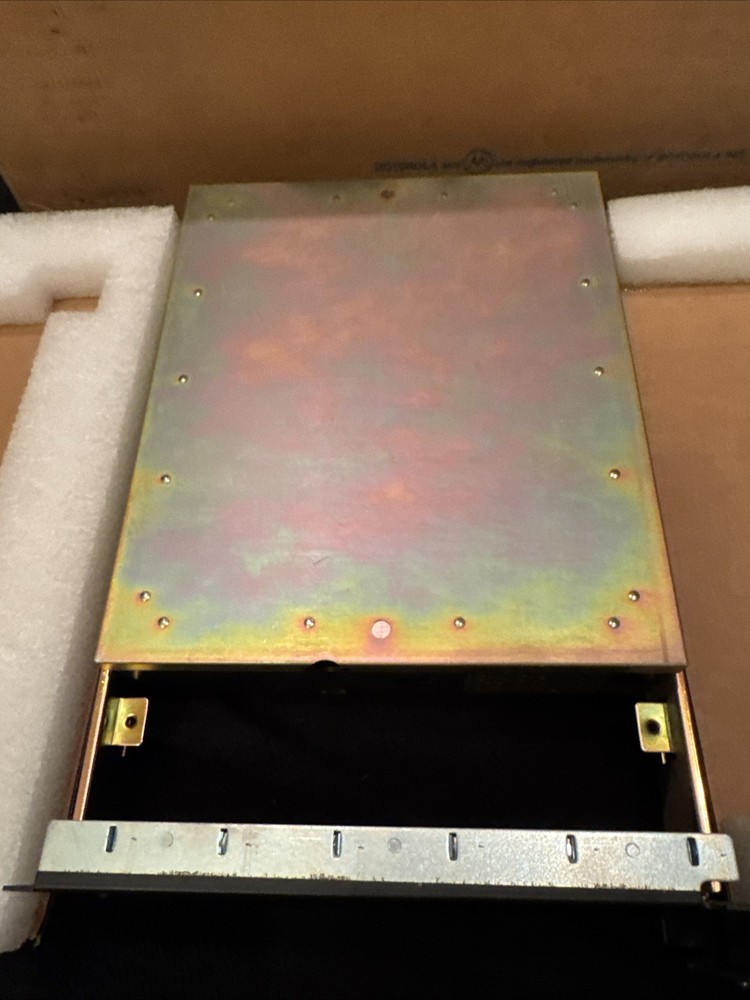 MOTOROLA QUANTAR UHSO 5MHz REFERENCE OSCILLATOR CLN1477A / TLN3459A