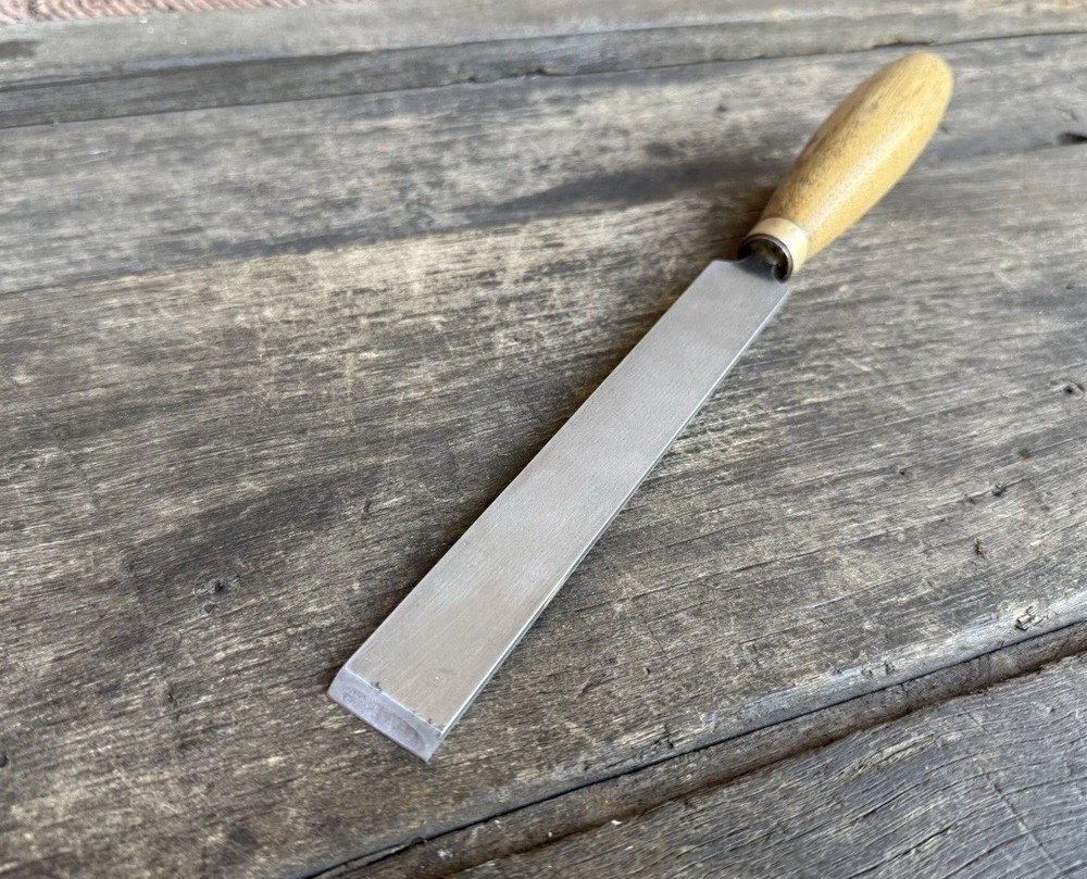 Vintage 1” Thin Bladed Paring Chisel Woodworking Carpenters Old Tool