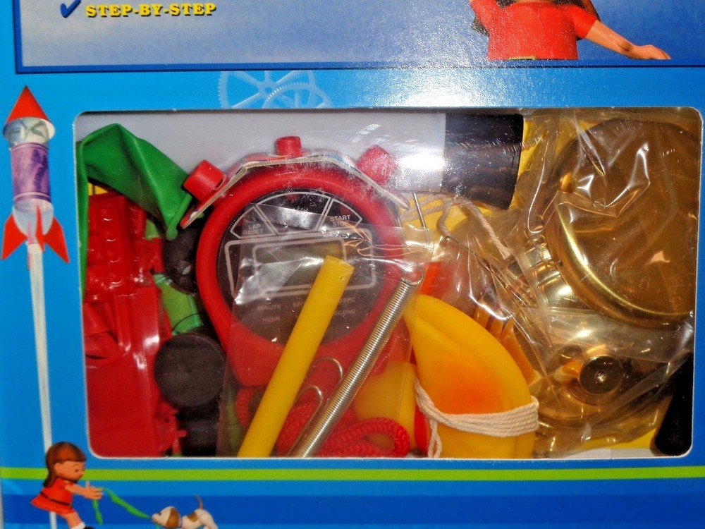 Newtons Wizard by Norman, Penny, Ph.D. PROJECTS IN PHYSICS KIT