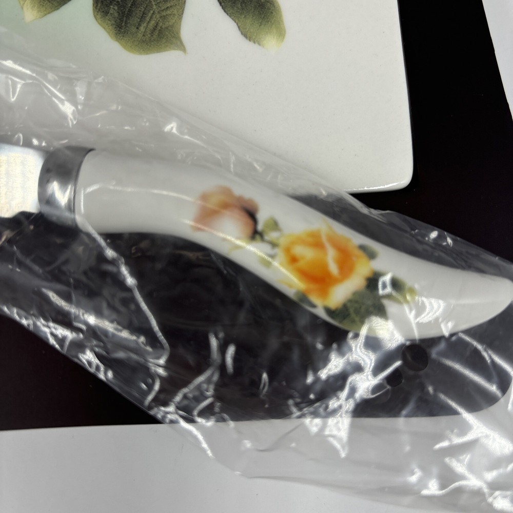 Avon 2005 Tile Cheese Board & Knife Roses Pattern Never Used