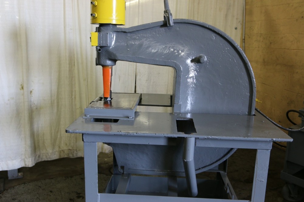 100 TON WHITNEY HYDRAULIC WEB FPUNCH: YODER #69610