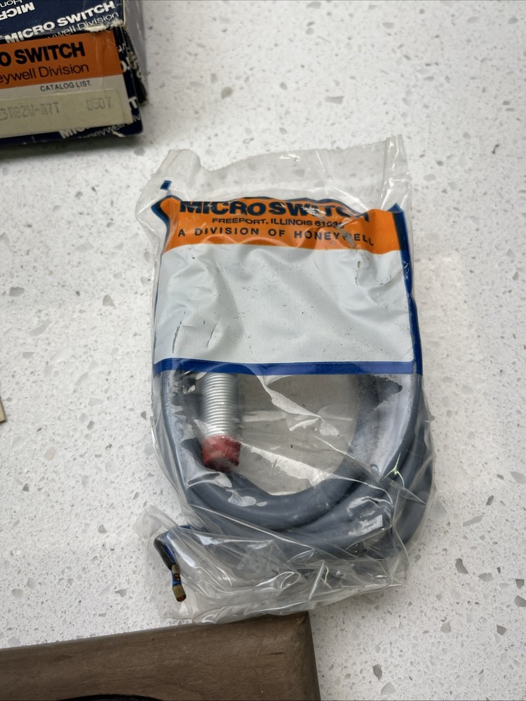 923AB2W-A7T Micro Switch Honeywell