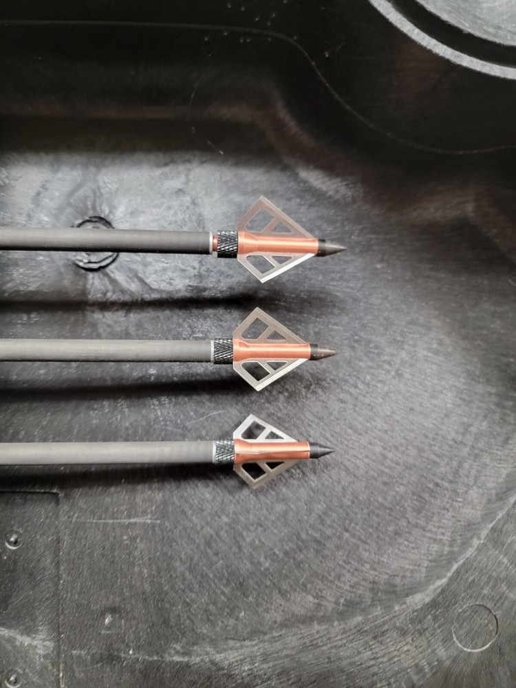 PSE Archery Carrera Right-Handed Camo Compound Bow a-x