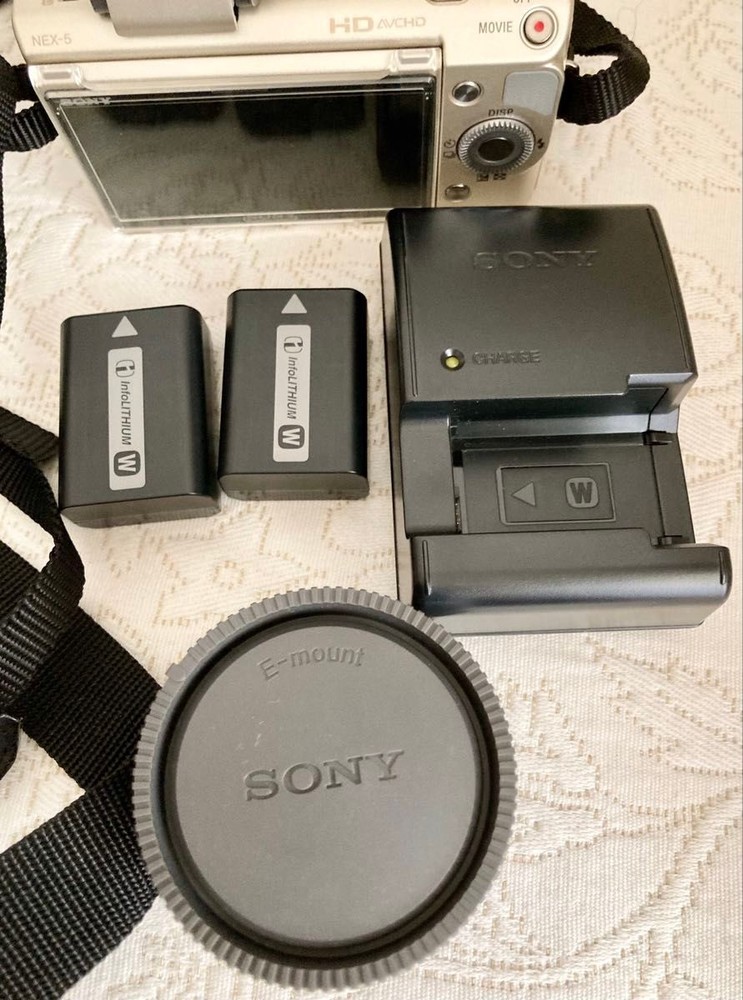 Mirrorless camera SONY lens digital camera